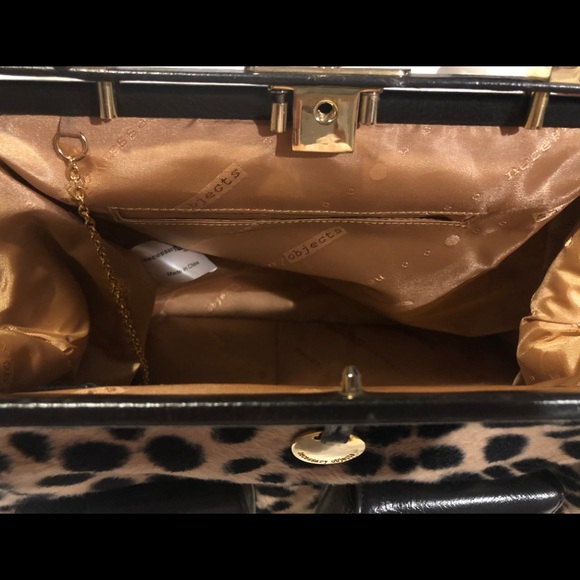 NECESSARY OBJECTS Faux leopard Fur Satchel. - Picture 6 of 16